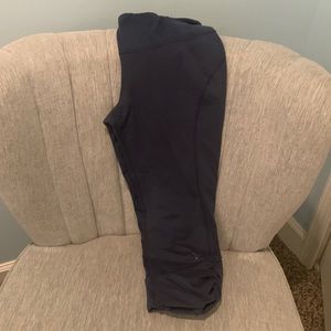 3/4 length. Navy. Workout